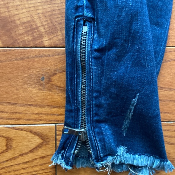 Maurice’s small regular women’s skinny jeans with rips. - Picture 5 of 13